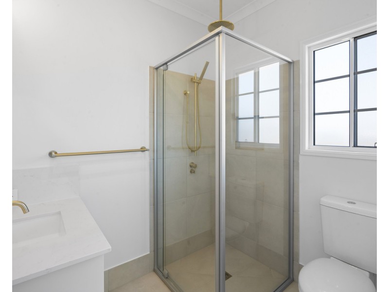 1 Daintree Crescent, Meringandan West QLD 4352