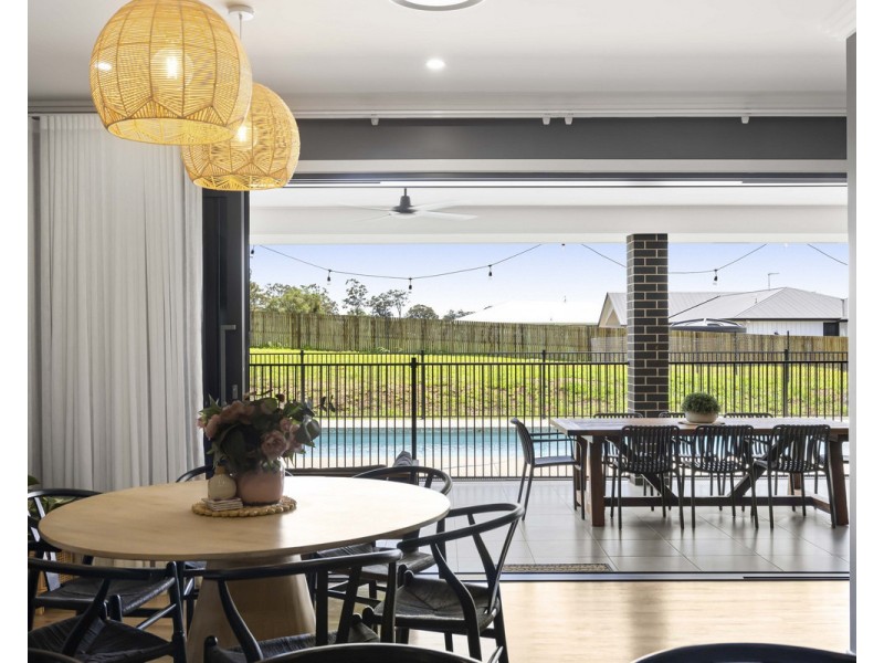 2 Drazen Place, Meringandan West QLD 4352