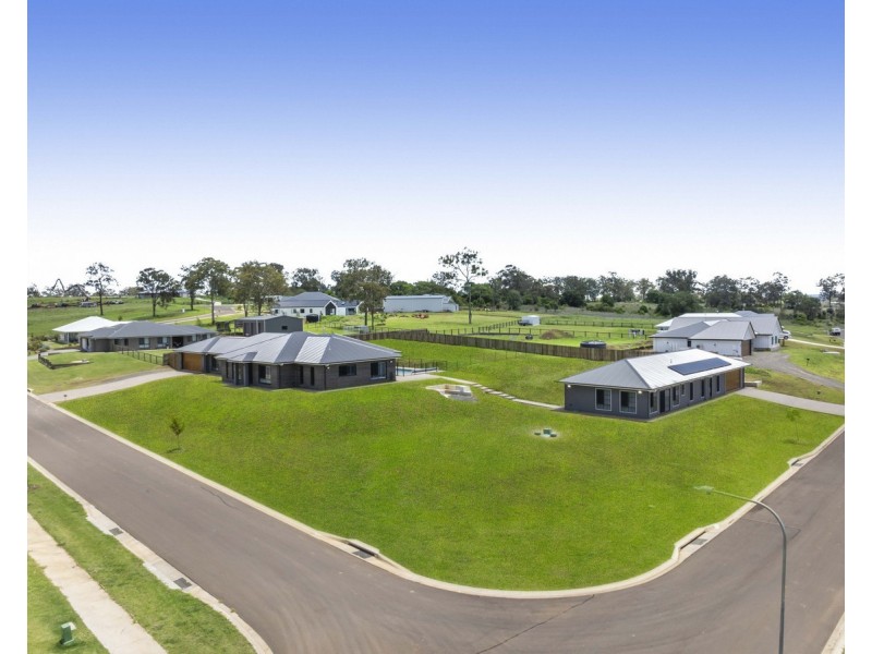 2 Drazen Place, Meringandan West QLD 4352