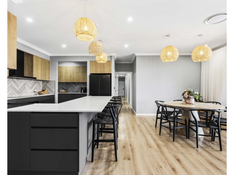 2 Drazen Place, Meringandan West QLD 4352