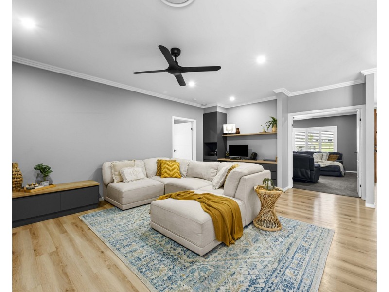 2 Drazen Place, Meringandan West QLD 4352