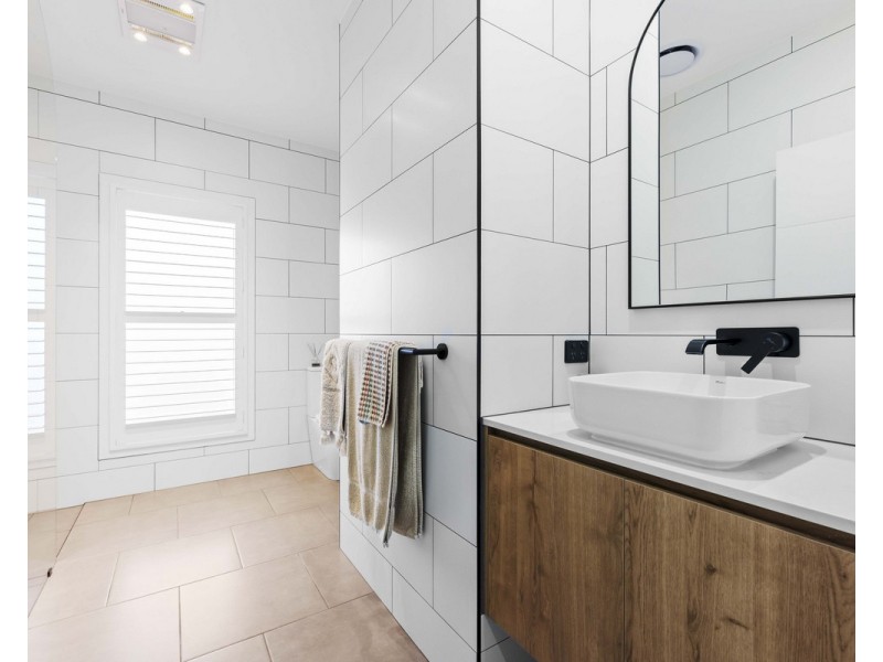 2 Drazen Place, Meringandan West QLD 4352