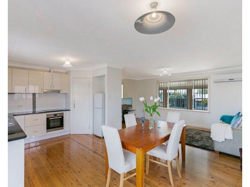 18 Loch Street, Centenary Heights QLD 4350