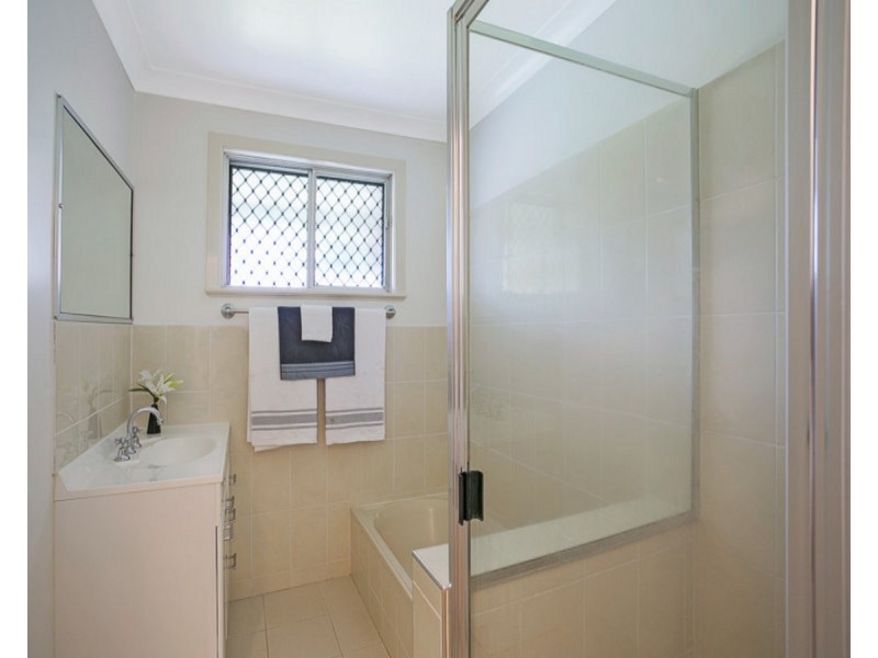 18 Loch Street, Centenary Heights QLD 4350