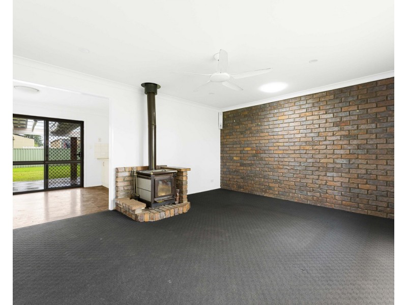 10 Cloake Street, Rockville QLD 4350