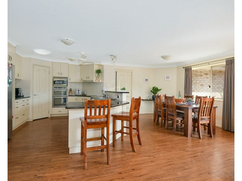 18 Honeyeater Drive, Highfields QLD 4352