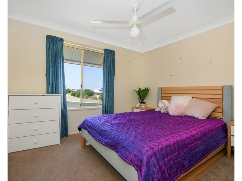 18 Honeyeater Drive, Highfields QLD 4352