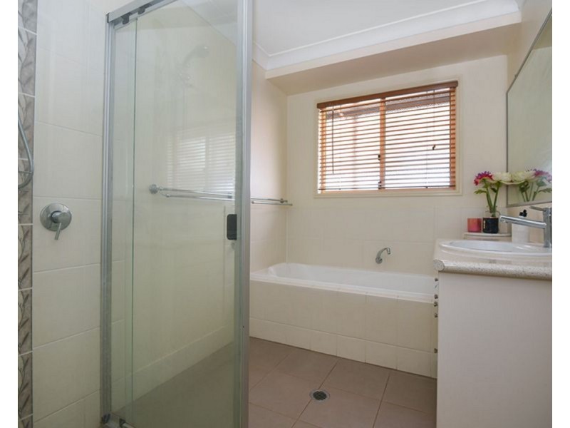 18 Honeyeater Drive, Highfields QLD 4352