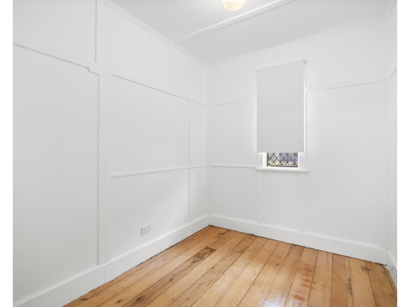 6 West Street, North Toowoomba QLD 4350