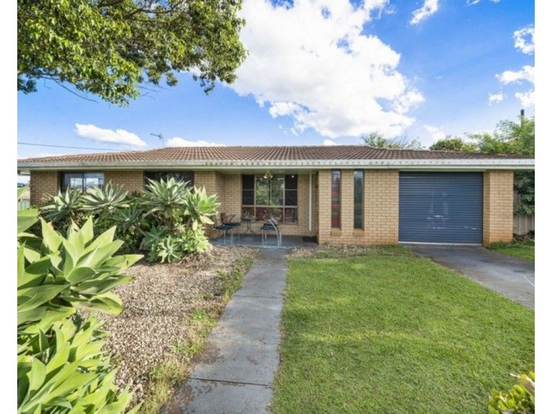 32 Charnley Street, Kearneys Spring QLD 4350