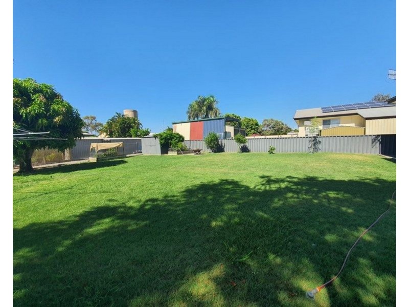 19 Stephenson Street, Moura QLD 4718