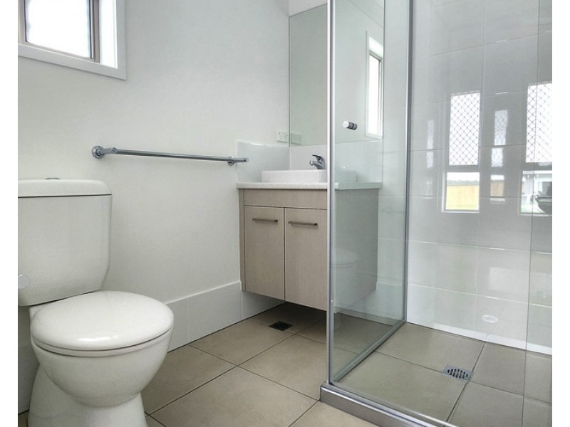 1 Darling Circuit, Plainland QLD 4341