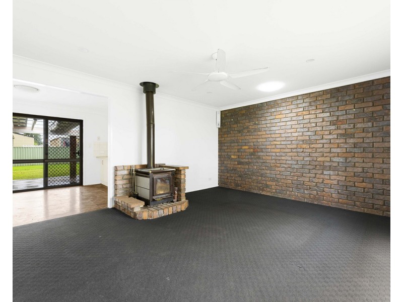 10 Cloake Street, Rockville QLD 4350