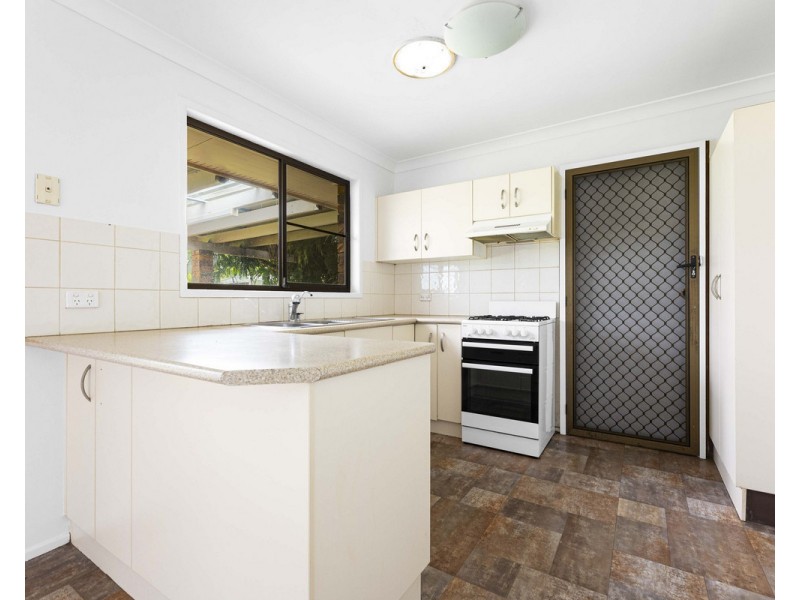 10 Cloake Street, Rockville QLD 4350