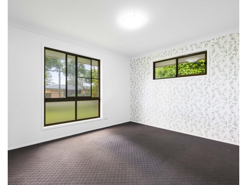 10 Cloake Street, Rockville QLD 4350