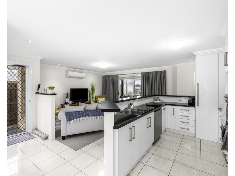 5/82 Holberton Street, Rockville QLD 4350