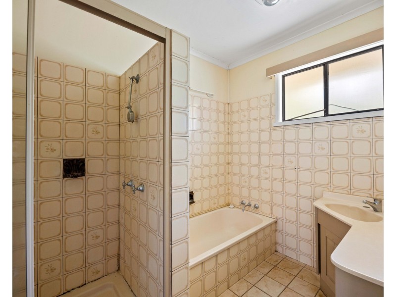 30 Cortess Street, Kearneys Spring QLD 4350