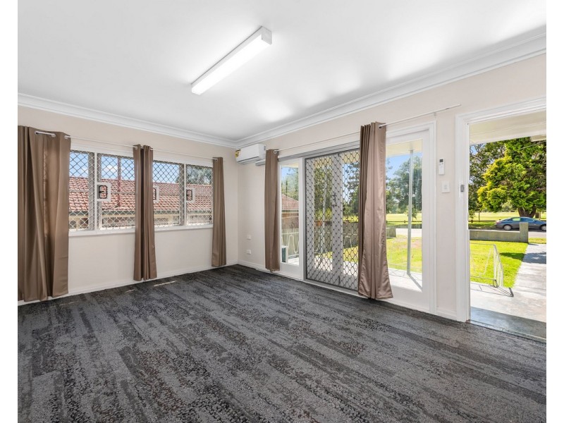377 Tor Street, Newtown QLD 4350