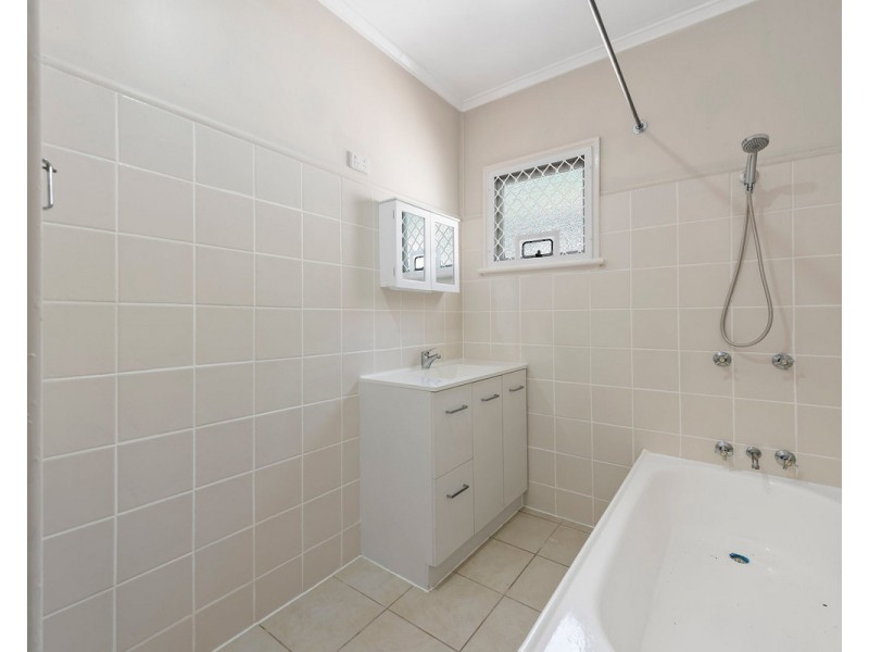 377 Tor Street, Newtown QLD 4350