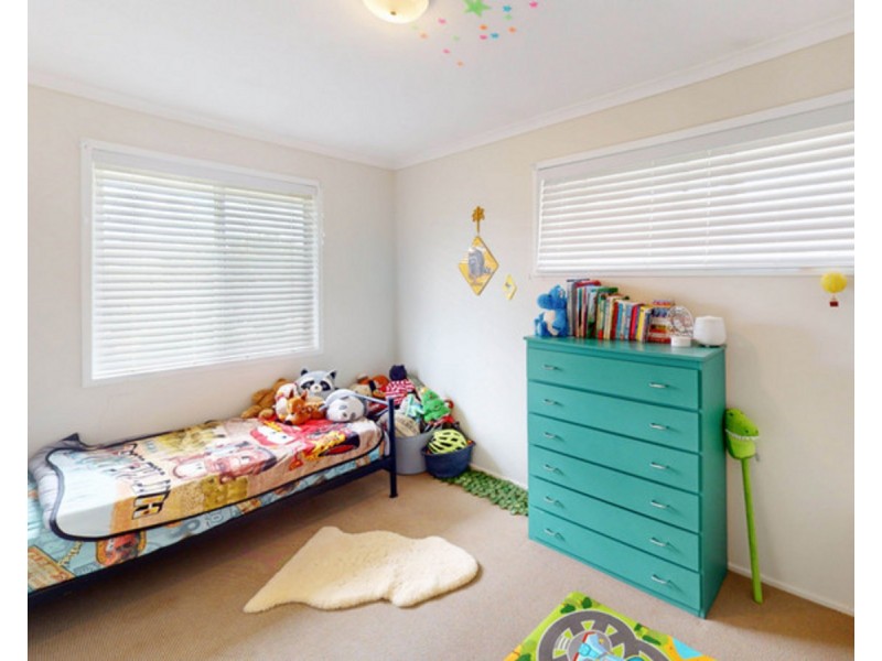 10 Catto Street, Centenary Heights QLD 4350