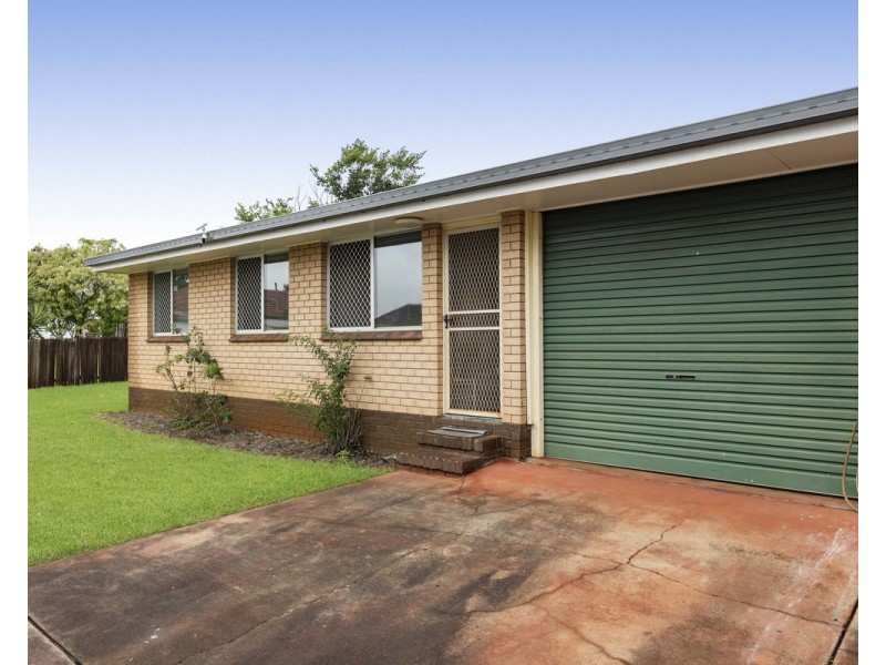 36 Esmond Street, Rockville QLD 4350