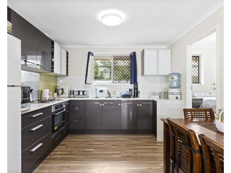 36 Esmond Street, Rockville QLD 4350