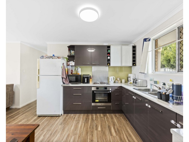 36 Esmond Street, Rockville QLD 4350