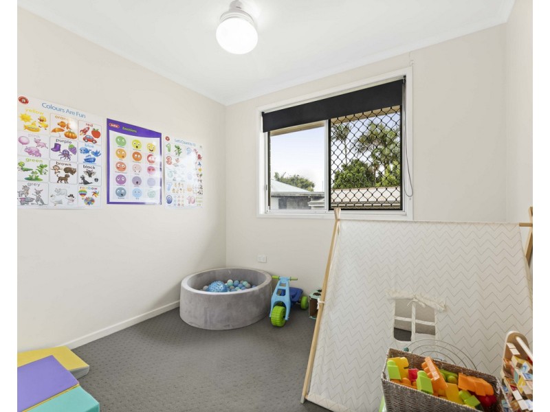 36 Esmond Street, Rockville QLD 4350