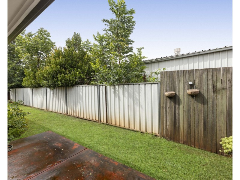 36 Esmond Street, Rockville QLD 4350