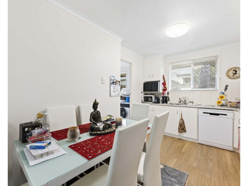 36 Esmond Street, Rockville QLD 4350