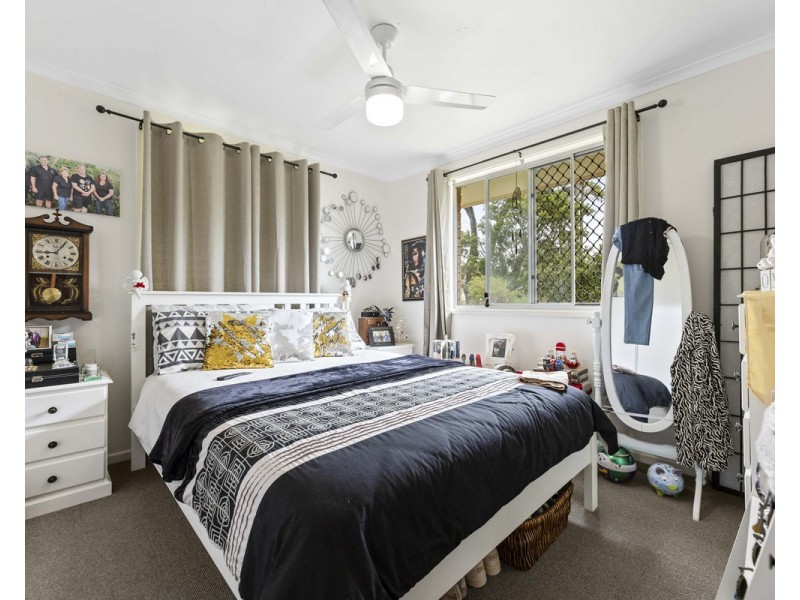 36 Esmond Street, Rockville QLD 4350