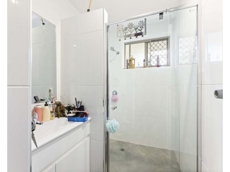 36 Esmond Street, Rockville QLD 4350