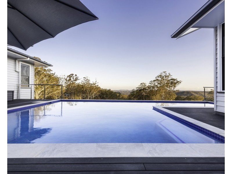 292 Rowbotham Street, Middle Ridge QLD 4350