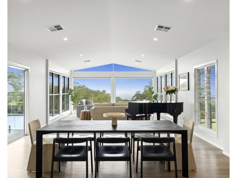 292 Rowbotham Street, Middle Ridge QLD 4350