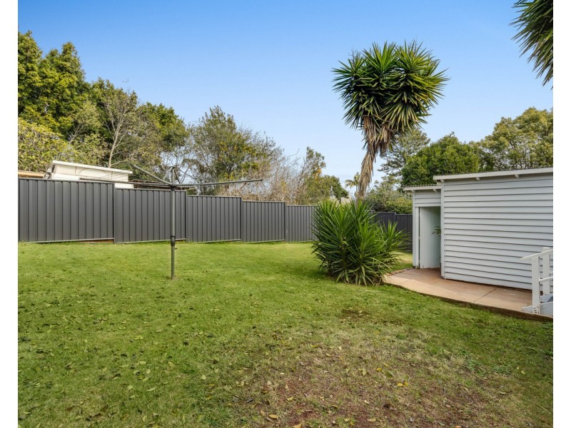 6 Perry Street, Harlaxton QLD 4350