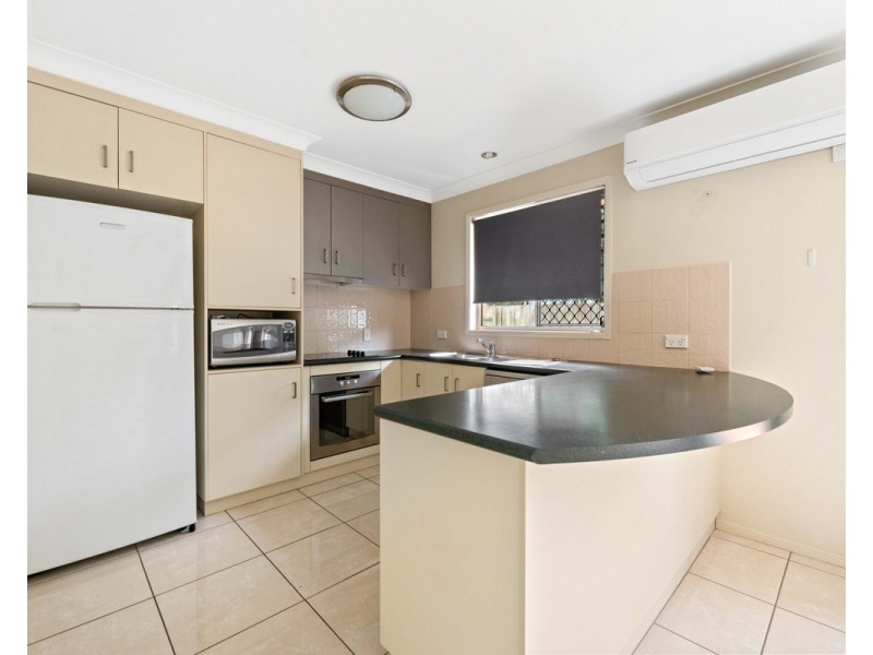 4/11 Gladstone Street, Newtown QLD 4350