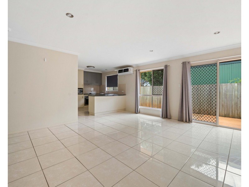 4/11 Gladstone Street, Newtown QLD 4350