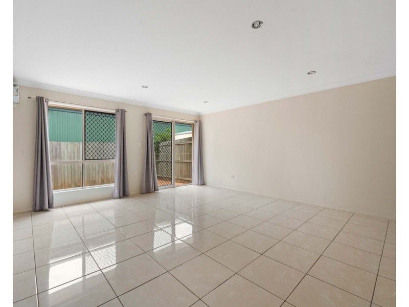 4/11 Gladstone Street, Newtown QLD 4350