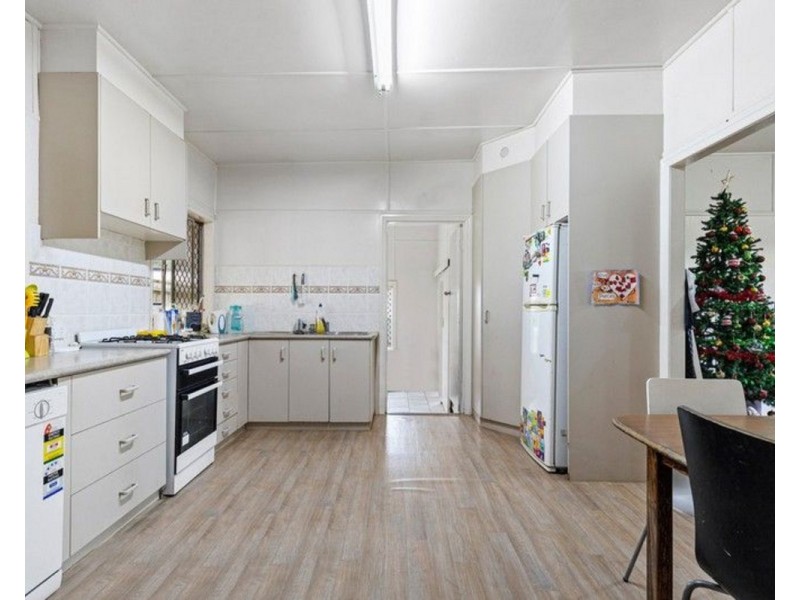 28 Christmas Street, North Toowoomba QLD 4350