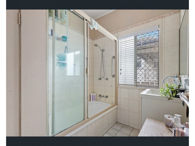 28 Christmas Street, North Toowoomba QLD 4350