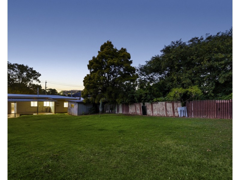28 Christmas Street, North Toowoomba QLD 4350