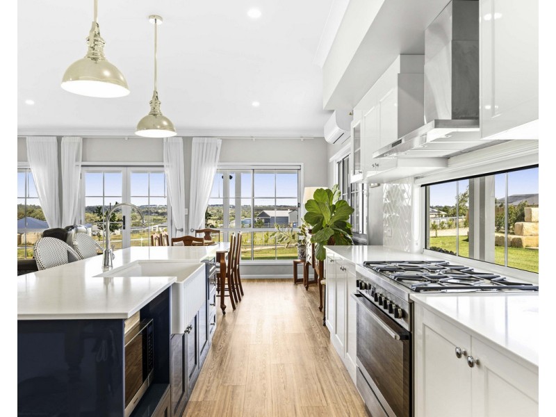 7 Drazen Place, Meringandan West QLD 4352