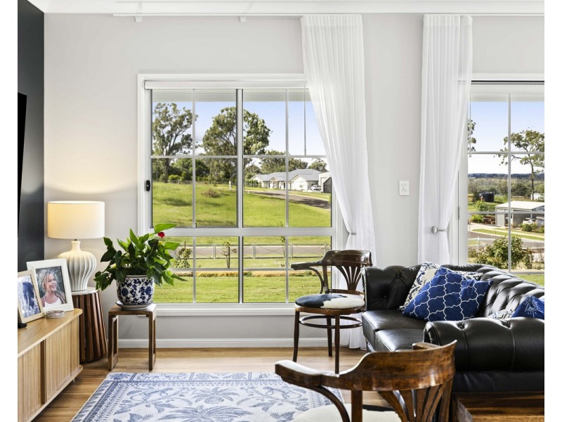 7 Drazen Place, Meringandan West QLD 4352