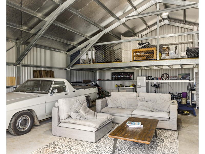 7 Drazen Place, Meringandan West QLD 4352