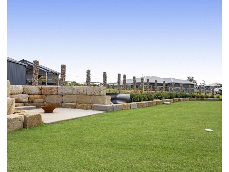 7 Drazen Place, Meringandan West QLD 4352