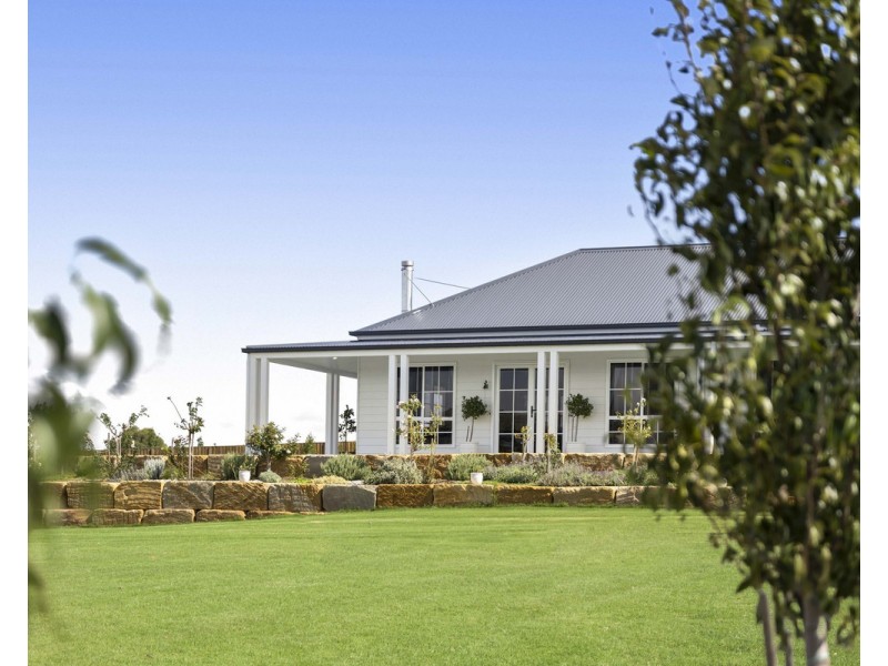 7 Drazen Place, Meringandan West QLD 4352