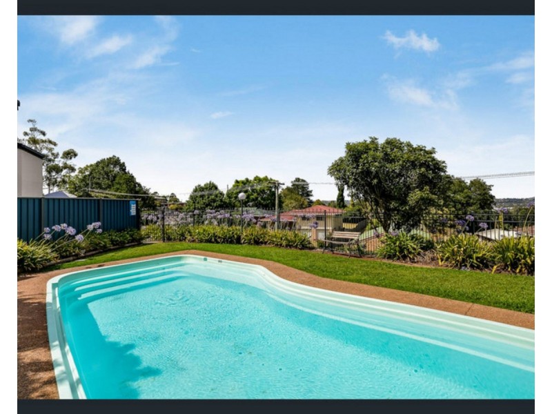 15/2 Benjamin Street, Mount Lofty QLD 4350