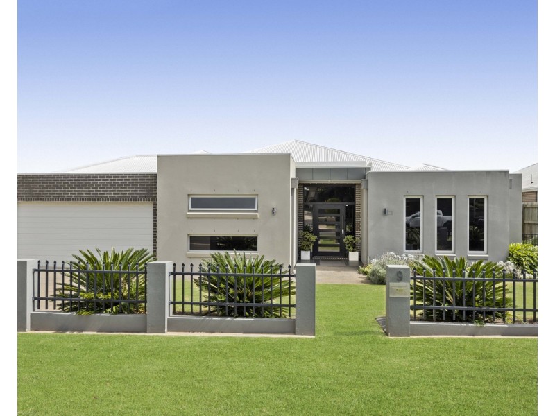 9 Tempest Drive, Glenvale QLD 4350