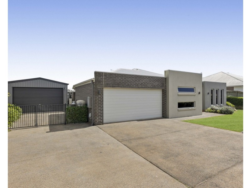 9 Tempest Drive, Glenvale QLD 4350