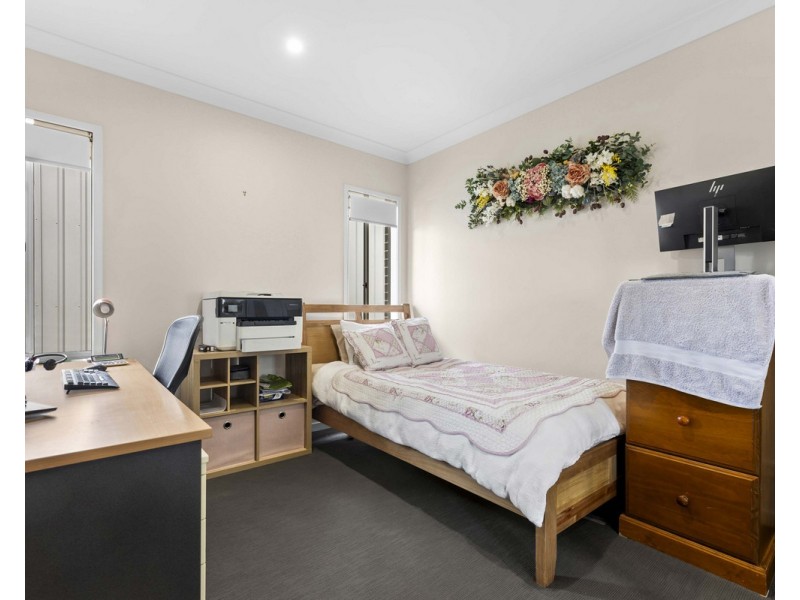 9 Tempest Drive, Glenvale QLD 4350